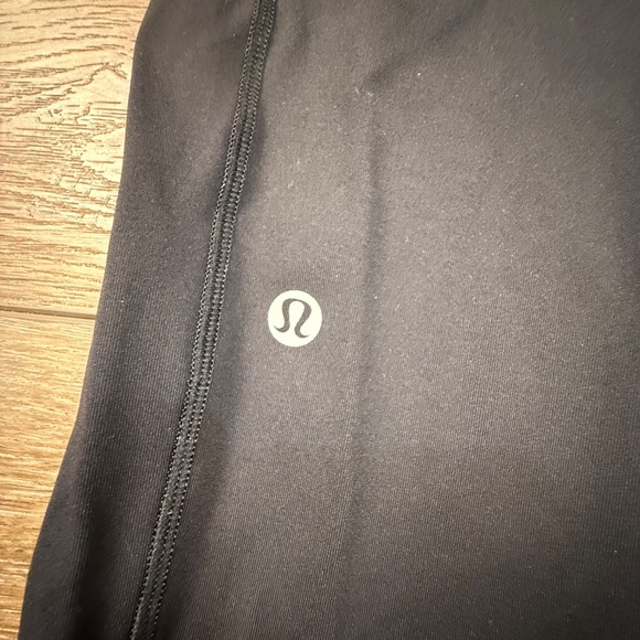 Lululemon Speed Up Crop 21" Leggings, Medium Rise, Black, Sz 6 Athletic Logo - Picture 3 of 10